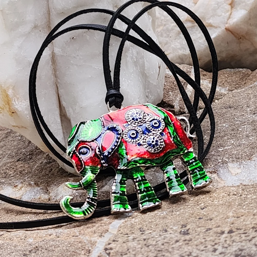 ❤️ Chico Jewelry Ethnic Elephant Large Silver Pendant Boho Ethnic Black cord